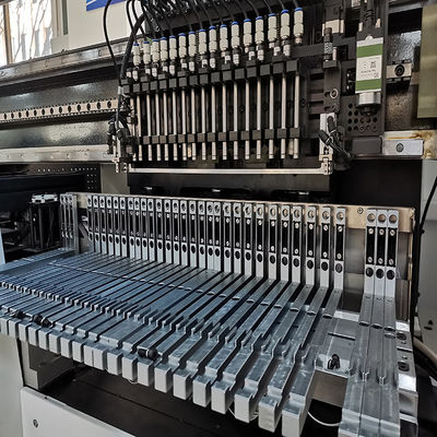 68 फीडर के साथ HT-F7S श्रीमती एनकाउंटर एलईडी ट्यूब / स्ट्रिप लाइट मेकिंग मशीन