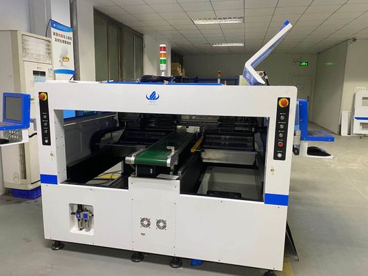 64 फीडर श्रीमती बढ़ते मशीन स्वचालित उच्च स्थिरता लचीली पट्टी के लिए कोई तार नहीं